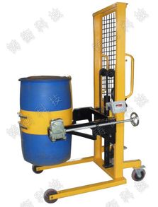 食品車(chē)間高效精準(zhǔn)的得力助手 電動(dòng)油桶秤與配料秤解析